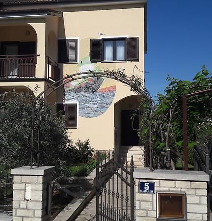 Apartments Mirela ポレッチ エクステリア 写真