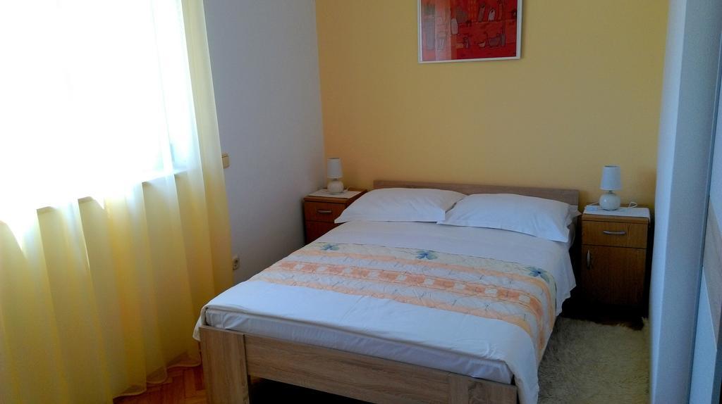 Apartments Mirela ポレッチ エクステリア 写真
