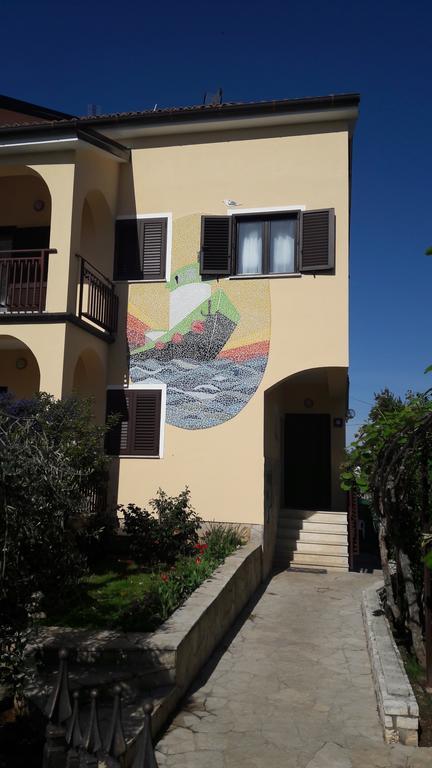 Apartments Mirela ポレッチ エクステリア 写真
